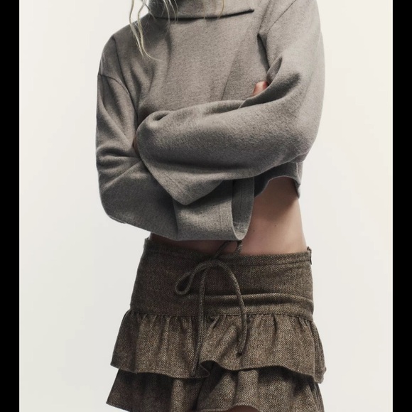 Zara Tops - Zara Taupe Knit Top